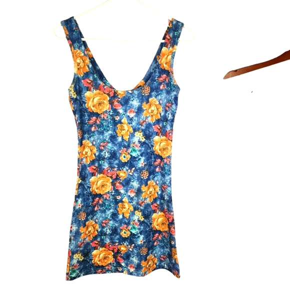 Floral sleeveless mini dress - Picture 3 of 4